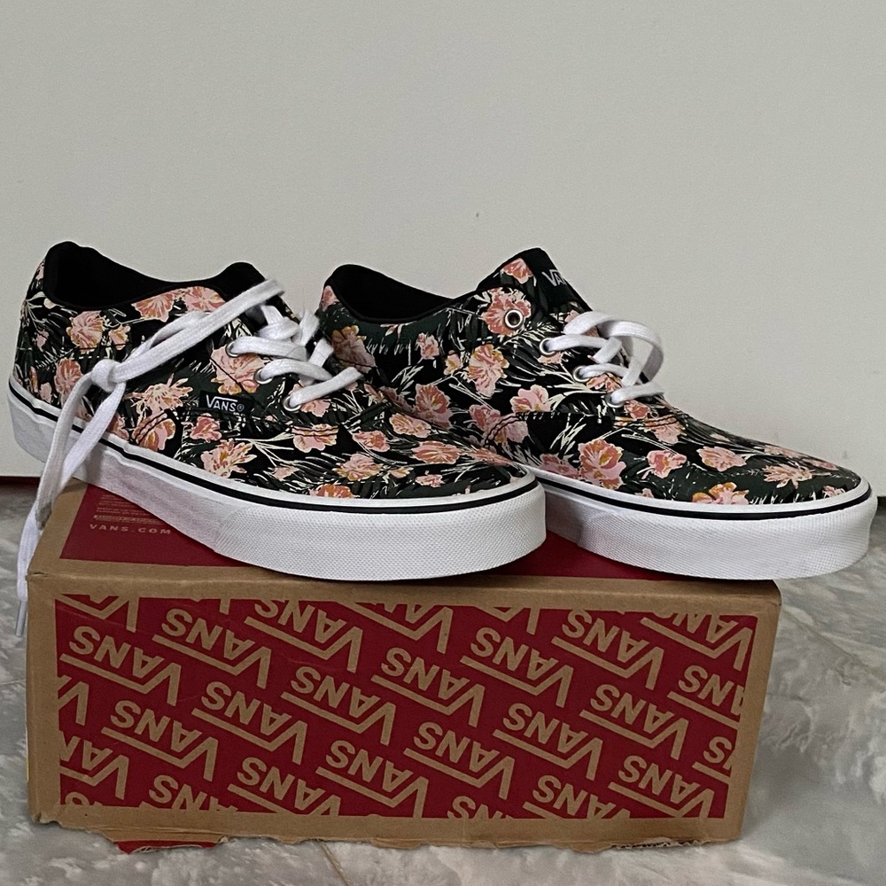 Vans Women's Doheny Palm Floral Black/Multicolor Skate Shoe